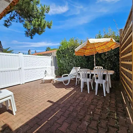 Casa vacanze Charmante Maison Vendéenne à 350m De La Avec Cour Ens. Et Parking - Fr-1-476-180 *