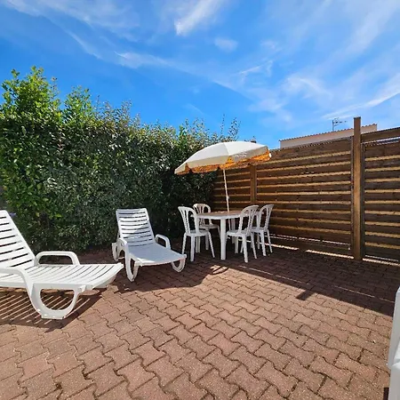 Casa vacanze Charmante Maison Vendéenne à 350m De La Avec Cour Ens. Et Parking - Fr-1-476-180 La Faute-sur-Mer