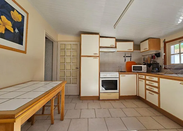 Casa vacanze Charmante Maison Vendéenne à 350m De La Avec Cour Ens. Et Parking - Fr-1-476-180 *